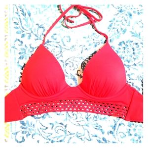 NWT Red Shade and Shore Bikini Top 34B